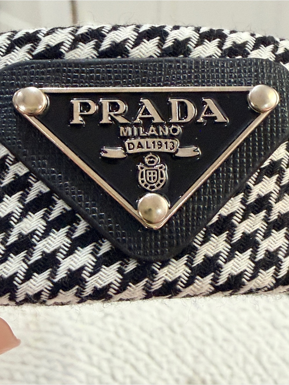 Prada Black and White Houndstooth Padded Headband with Logo Plaque - Picture 4 of 6